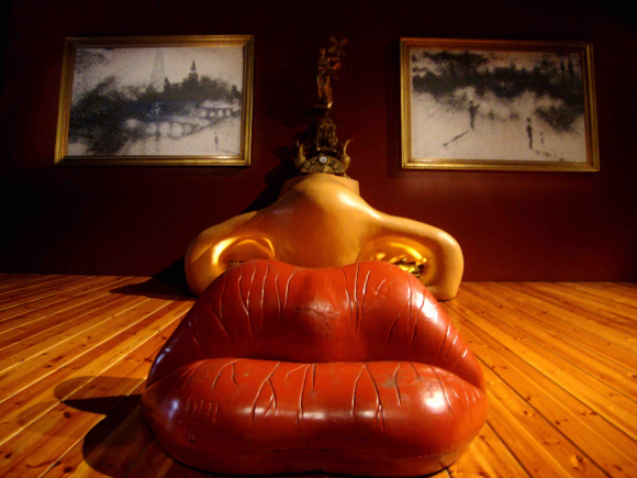 Sala Mae West - Salvador Dalí - Historia Arte (HA!)